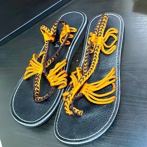 BOKYNA SEASTER sandles non like other